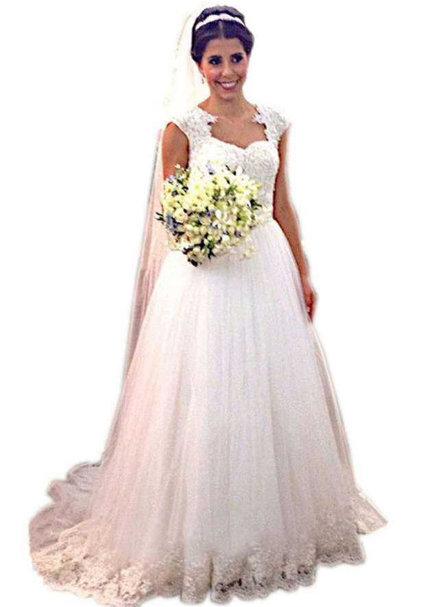 Court Train Sweetheart Lace Wedding Dress