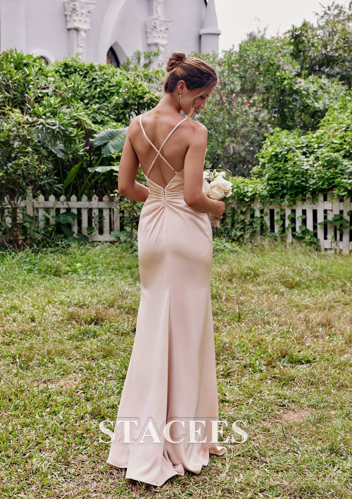 Ivory Girls Bridesmaid Dresses Spaghetti Straps V-Neck Pleated Open Back Stretch Satin Bridesmaid Dress With Slit