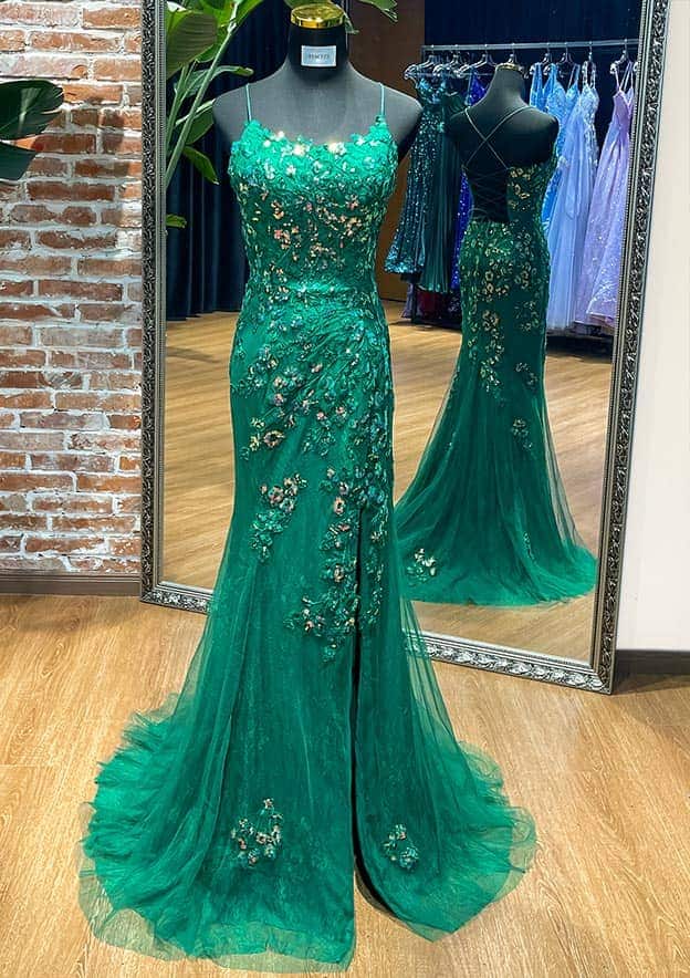 Square Sweep Train Appliqued Jersey Gown Red