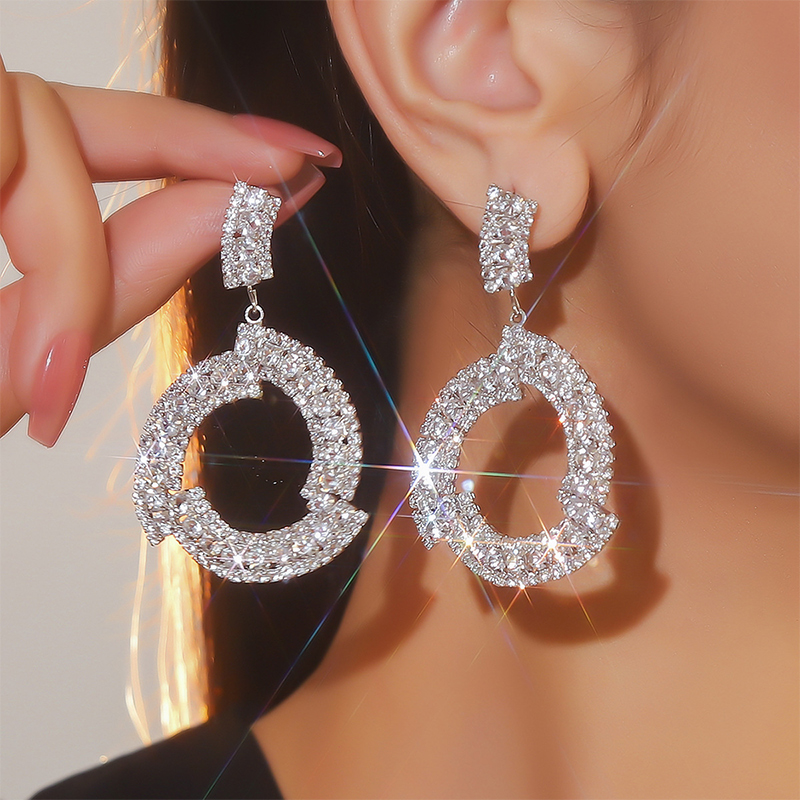Luxurious Sparking Female Alloy Earrings with Rhinestone