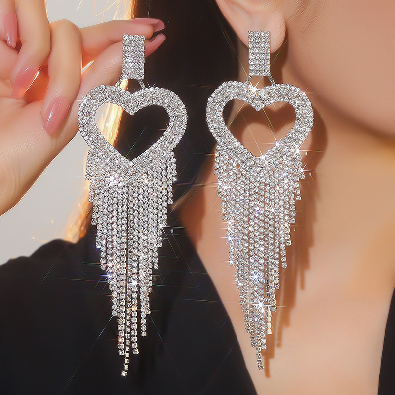 Attractive Exquisite Women's Heart Rhinestones Earrings