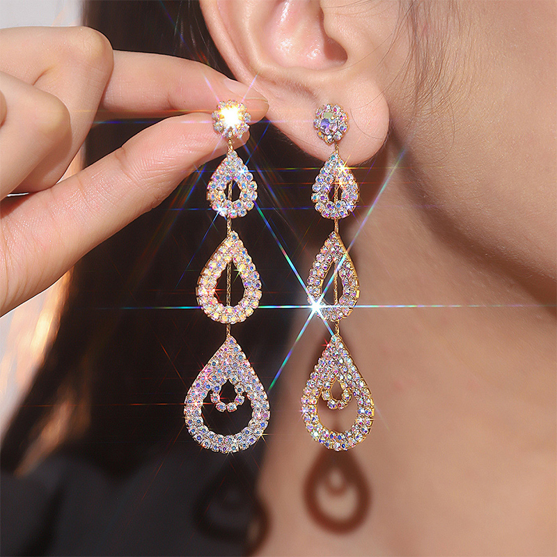 Stylish Sparking Female Copper Rhinestones Earrings
