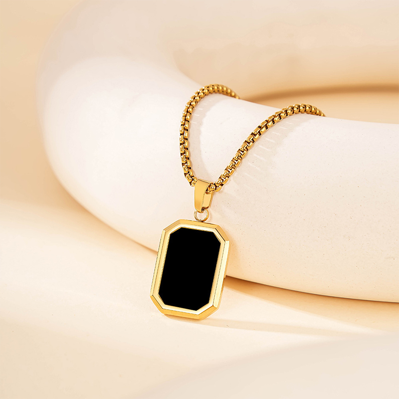 Chic Classic Women's Copper Resin Necklace