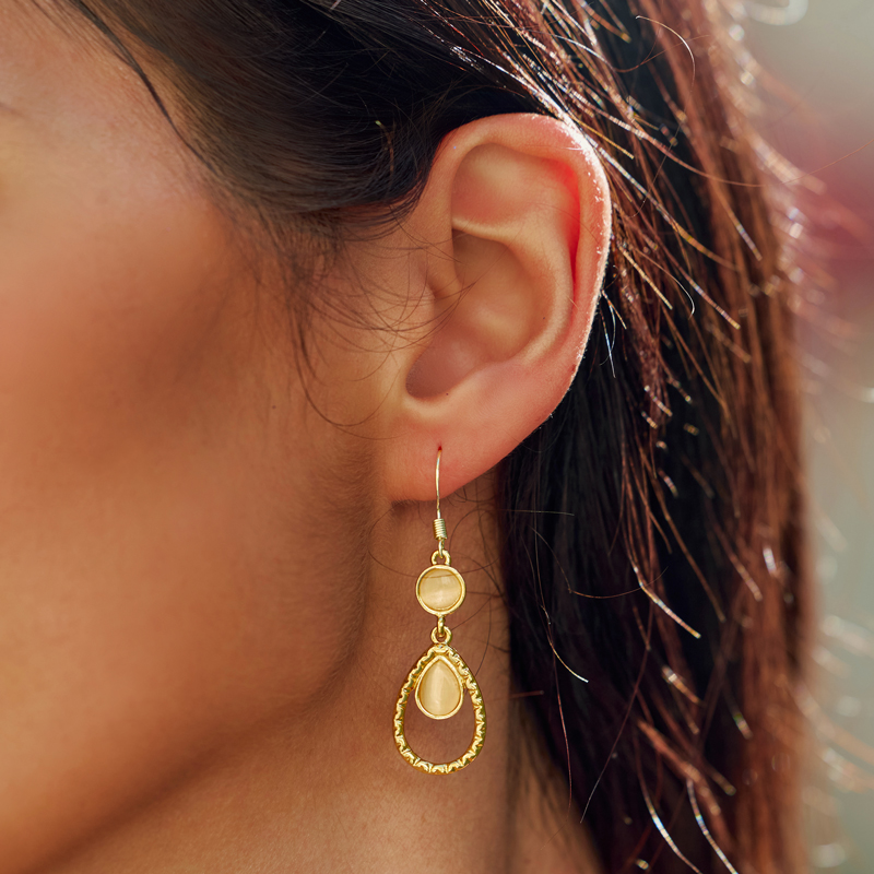 Pendientes clásicos elegantes de aleación para mujer