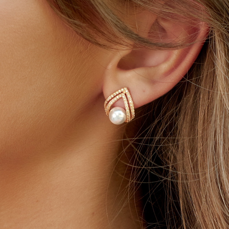 Fashionable Sparking Female Alloy Earrings with Imitation Pearls Rhinestones